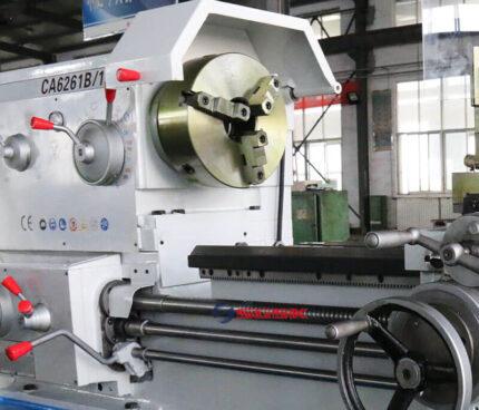 Токарный станок с зазорной станиной CA6250