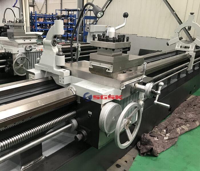 Токарный станок для нарезания резьбы на трубах Q1350