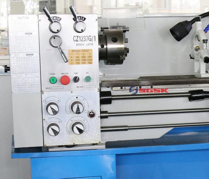 Настольный токарный станок CZ1237G/1 CZ1337G/1