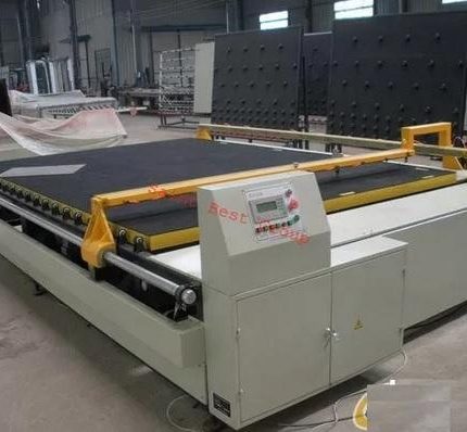 Полуавтоматическая машина для резки архитектурного стекла